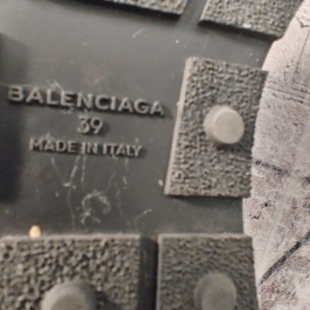 Balenciaga Womens Race Runners 9 - Picture 4 of 16